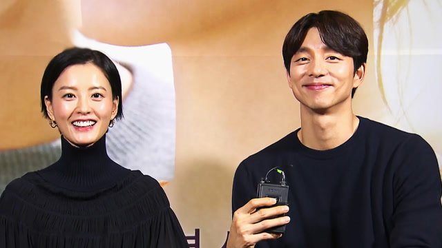 孔刘,郑裕美的电影采访!两人看起来也太甜蜜了吧?