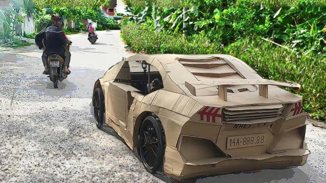 小伙竟用纸板自制"兰博基尼",结果刚一上路,就引起全村人的轰动!