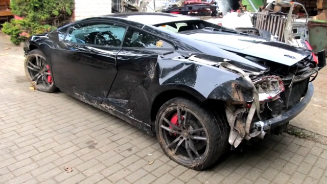 一台被撞报废的兰博基尼,看看大师怎样完成修复,此人年薪无价!