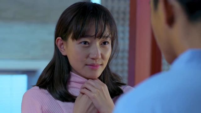 小两口洞房夜,婆婆一到关键时刻就敲门,结果小两口直接开门睡