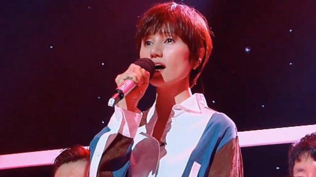 不愧是女神"袁泉"!演技在线唱歌也好听,一首《奉献》听醉了