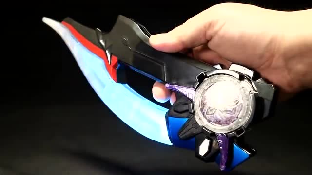 《罗布奥特曼》"迪迦水晶"实物变身效果展示!罗布头镖版