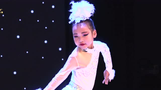 第四届小兰花奖独舞周静涵《白鹭话语》