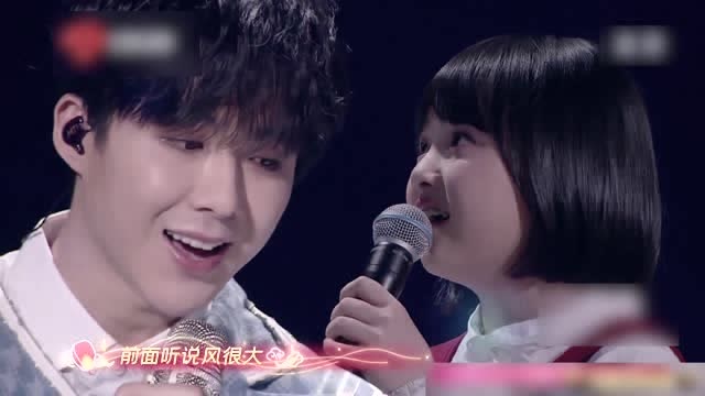 江苏卫视春晚舞台上刘宇宁和韩甜甜神仙合唱!