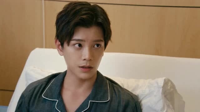 传闻中的陈芊芊:现代装韩烁芊芊好美,韩烁一脸嫌弃:橙子同学,我都这样