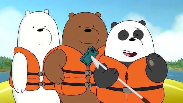 咱们裸熊:胖达手机够猛的,竟救了胖熊一命