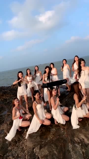 国色天香,美女成群!