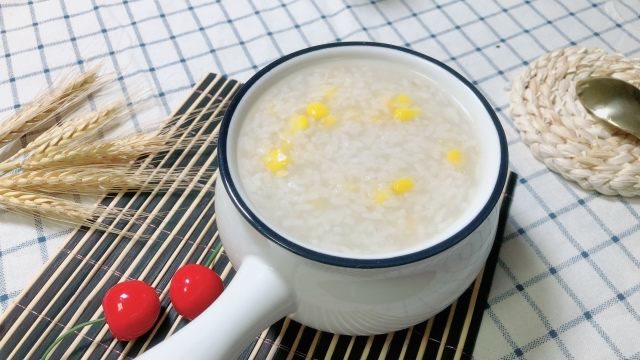 早餐吃什么?香糯玉米粥营养充足