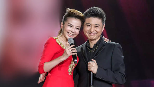 朱迅,周炜对唱情歌《相亲相爱》,他们的嗓音唱这首歌堪称天籁