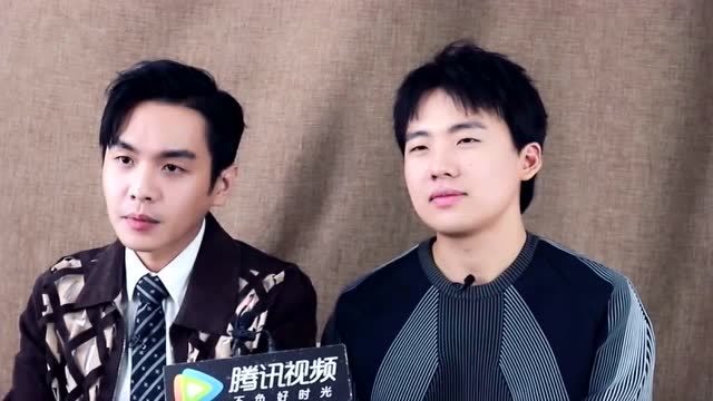 张若昀郭麒麟接受采访,白衣少年丁禹兮,达西自吹自擂!