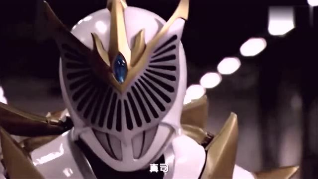 假面骑士龙骑:王蛇被龙牙搞掉契约兽之后,又被白鸟补刀而死!