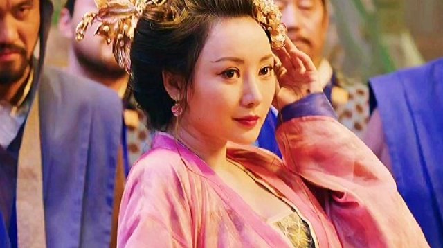 捉妖记2:柳岩摇色子技术高超,藏在盒子里的妖怪都被摇"吐"了!