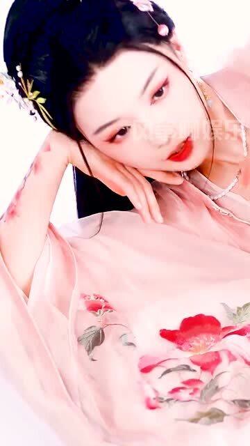 国际巨星潘唐颖,古装真的太美了,你喜欢她吗?