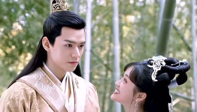 绝世千金3:王爷不愧是醋王,连花的醋都吃,就是可惜了一后院的花!