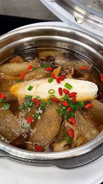 墨鱼猪脚汤味道鲜美,营养丰富,适合产后妈妈喝的汤