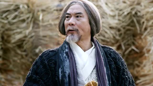 谢烟客武功高强,却在小叫花身上吃瘪,气的脸都青了