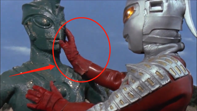 笑出猪叫!奥特曼高能穿帮大赏,艾斯你屁股上怎么有个洞!