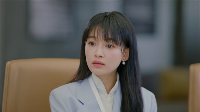 美女辛苦完成项目,怎料许诺好的职位,给了别人