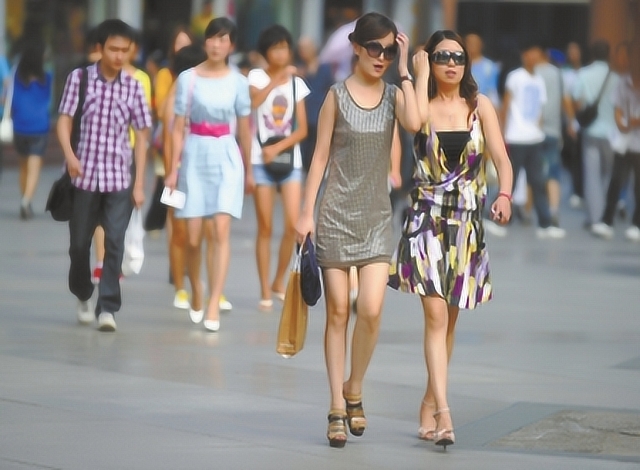 高温之下的封丘人,这就是你生活的真实写照!