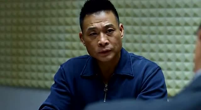 黑社会设计在警察局杀人灭口