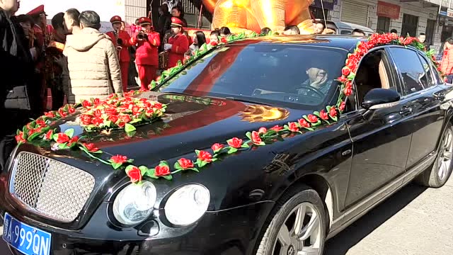 新密杨寨王二孩结婚 01