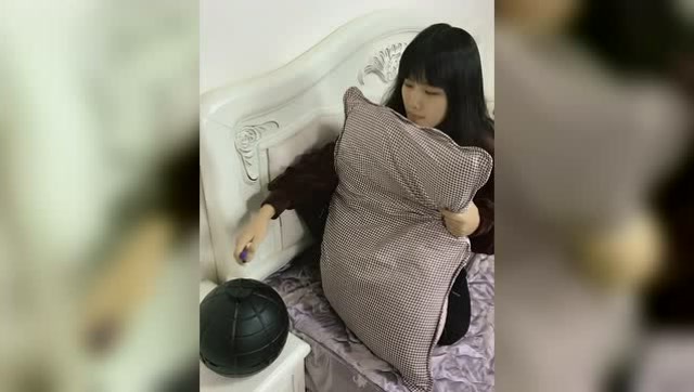 作死小伙恶搞亲姐姐,相同的套路不一样的配方,姐姐一脸懵!