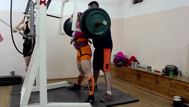 金刚芭比juliavins2017年健身三大项极限重量挑战