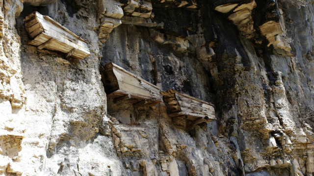 四川宜宾兴文石海僰人悬棺的千古之谜 竟然跟诸葛亮南征有关