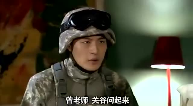 爱情公寓片段:吕子乔和曾小贤两个活宝打真人cs