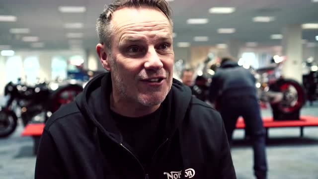 约翰·麦吉尼斯2018年曼岛tt使用诺顿摩托车