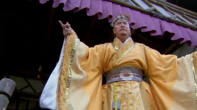 济公传:华云龙身穿假龙袍,告诉众人自己要建立一个大龙王朝