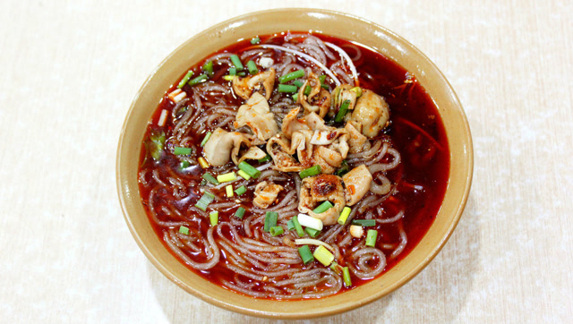 川味酸辣肥肠粉,麻辣鲜香加肥肠,开胃过瘾又解馋!