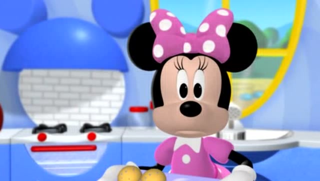 米奇妙妙屋米奇发现一块可以把人分成很多块的镜子和米妮一起数