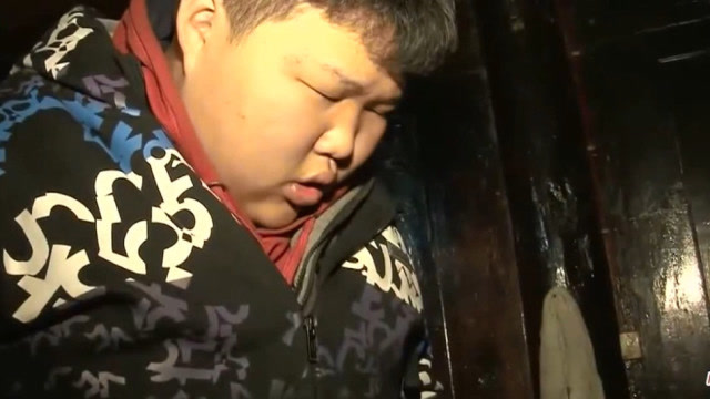 《变形计》顾剑桥得知村妈为自己做的一切,止不住痛哭忏悔!