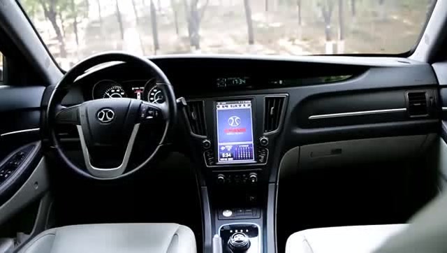 续航有惊喜!试驾评测北汽eu260