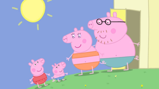 小猪佩奇:佩奇和乔治穿了泳装要去游泳了,好开心啊!