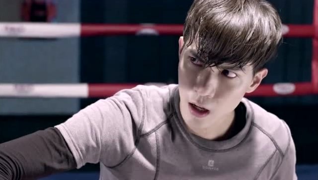 繁星四月:小奶狗挑衅情敌!任言恺和吴奇隆打架,冲冠一怒为戚薇!