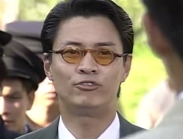 蔡学富仗势欺人敢用枪指着小伙,谁知人家是少帅,这下知道错了