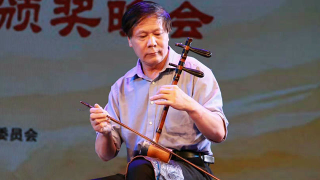 想知道关于京胡的知识吗,听听北京乐器学会会长刘正辉为你讲解