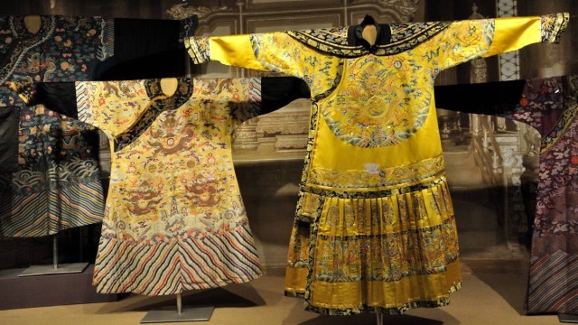 乾隆龙袍将在此国拍卖,做工精细有九龙图,价格曝光引起热议