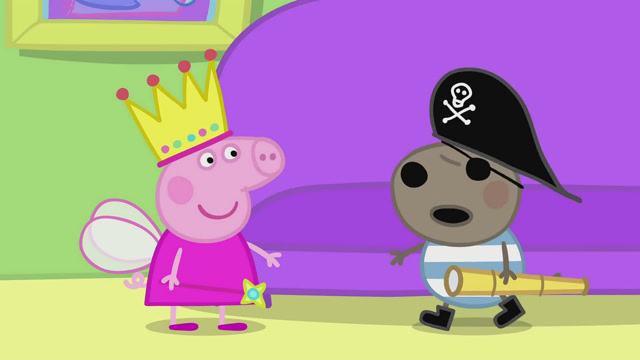 佩奇想要仔细看看小狗丹尼的装扮,小狗丹尼扮的是海盗