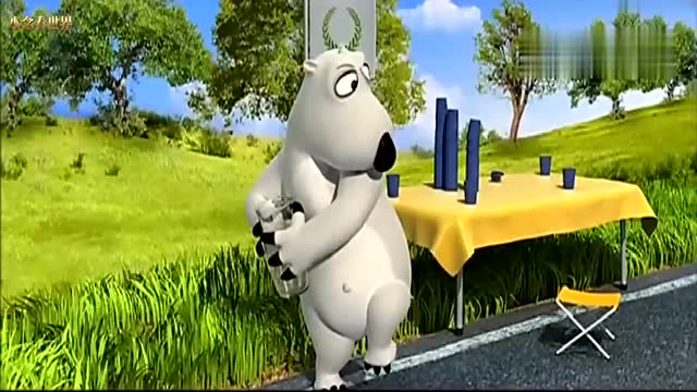 倒霉熊3:马拉松 被水杯打倒!