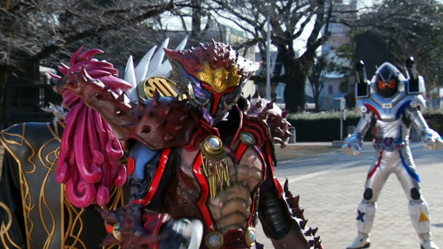 假面骑士fourze两位十二星座使徒的降临骑士对他们束手无策