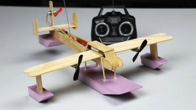 diy手工制作,好玩的硬纸板水上滑翔机