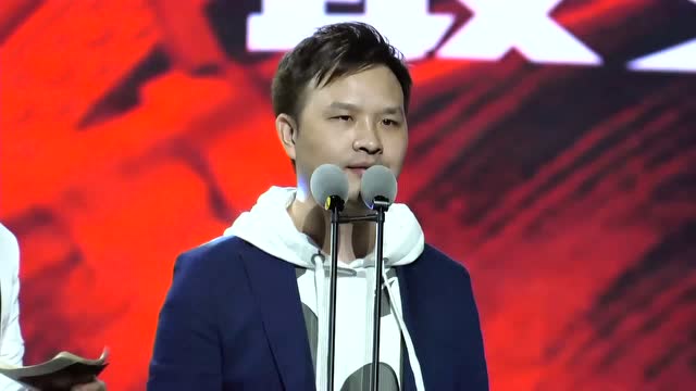 ti舞团荣获最受欢迎舞团奖项 霸气十足登台领奖 中国嘻哈颁奖典礼