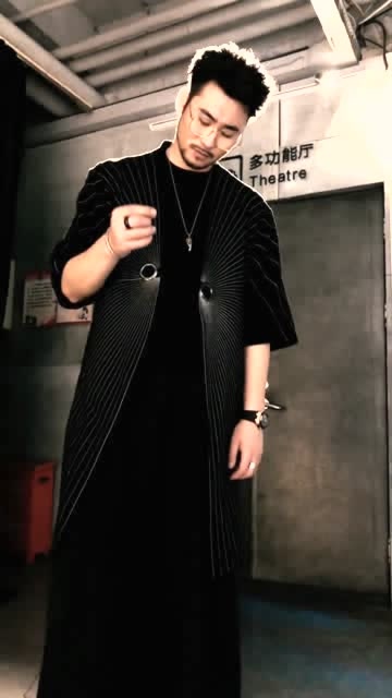 潇公子演唱《我这个你不爱的人》,好好听,陶醉在他的歌声里!