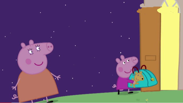 小猪佩奇抱着小熊泰迪的行李包和猪妈妈一起回家