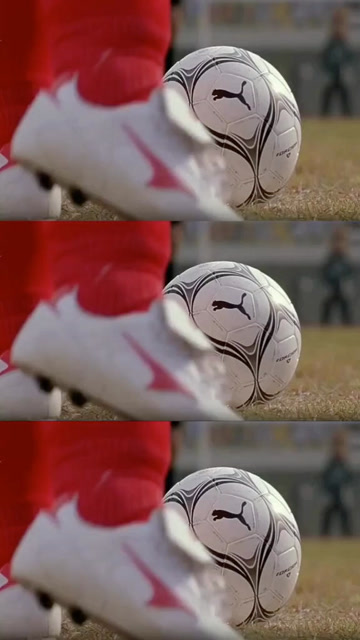 周星驰,经典作品"功夫足球"一部以足球为主题的电影,非常搞笑.