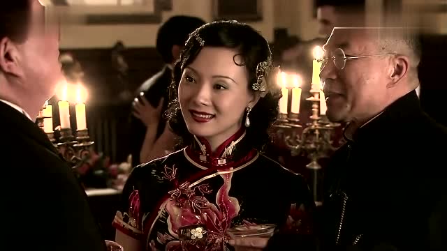 上海滩方艳芸说话真漂亮,宴会郁闷爱抽烟,变脸速度也太快了