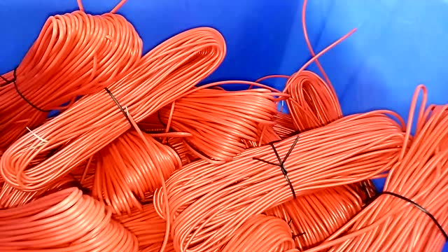 东莞诚焱自动化定制版全自动导爆管30米齐头留尾两端剥皮